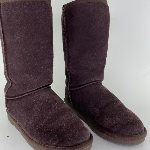 UGG Classic Short Boot Dark Chocolate Brown Size 6 - Picture 3 of 14